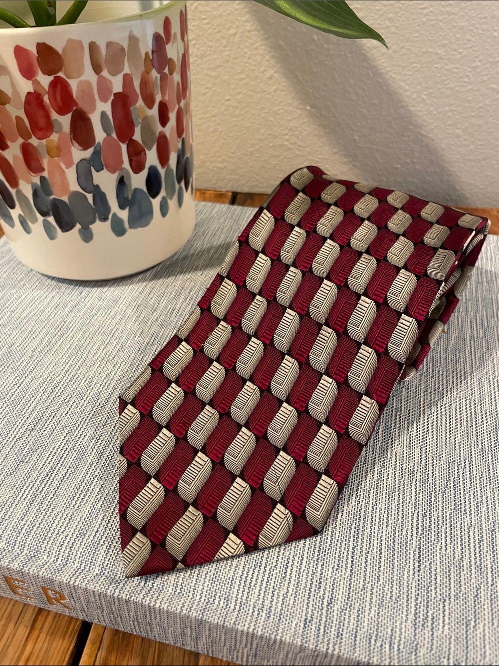 Fratelli 100% Silk Necktie —  Handmade Italy —  Retro Geometric Maroon Brown
